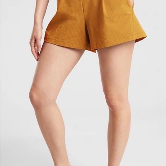 Mustard Yellow Athleta Textured Brooklyn Short in size 2 - Picture 1 of 5